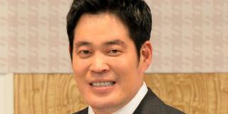 이마트 주가 급등, 정용진 자사주 매입에 '책임경영' 평가받아 