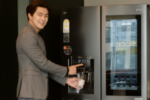 LG전자, 자동 살균기능 탑재한 '디오스 얼음정수기냉장고' 내놔