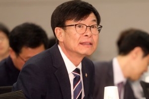 김상조 “기업 경영권한 쥔 사람이 책임도 지도록 하겠다" 