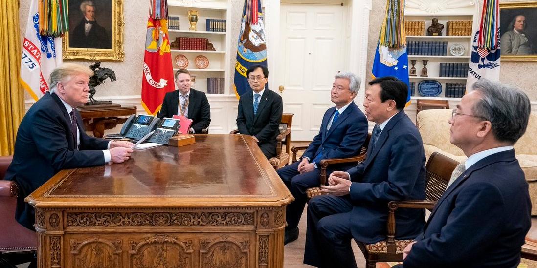 신동빈, 백악관에서 트럼프 만나 롯데 투자확대와 협력방안 논의