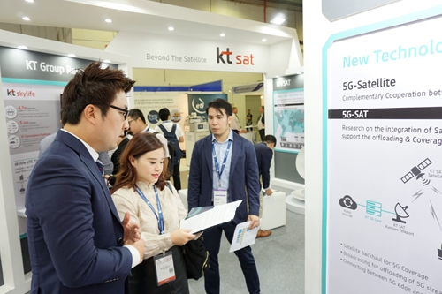 KT 자회사 KTSAT, 싱가포르 방송통신박람회에서 새 위성 기술 알려 