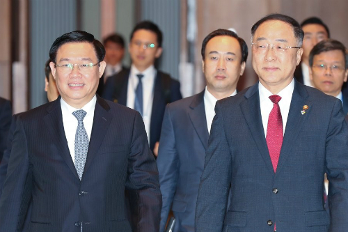홍남기, 베트남 경제부총리 만나 “신남방정책 핵심파트너로 협력강화”