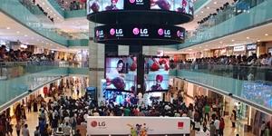LG전자, 인도 쇼핑몰에 대형 LED스크린 설치해 ‘크리켓 월드컵’ 방영