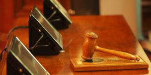 '무죄 추정' 적용되지 않는 금융사, 인수합병과 신사업 속앓이 깊다  