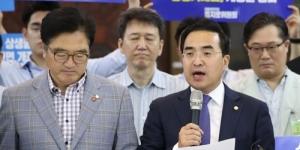 롯데몰과 신세계스타필드, 복합쇼핑몰 규제 움직임에 '전전긍긍'  