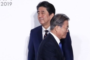 아베 신조 “한국 향한 수출규제 강화는 세계무역기구 규칙에 맞다”