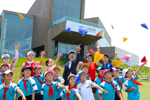 아시아나항공, 중국 웨이하이에서 골프대회 연계한 사회공헌활동 진행