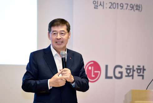 신학철, "LG화학의 SK이노베이션 대상 소송, 지적재산권 보호 목적"