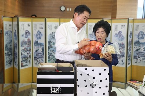 김병원, 유튜브 크리에이터 박막례 만나 "농업인에 힘 돼 달라" 