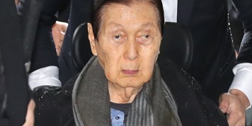 신격호, 서울 아산병원 11일 만에 퇴원해 롯데호텔로 옮겨 