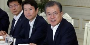 문재인, 민주당 원내대표단에게 추경 처리와 일본 대응의 협력 요청