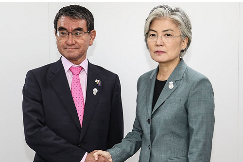한일 외교장관 ‘화이트리스트’ 설전, 싱가포르 중국도 일본 비판