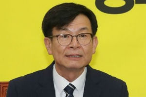 김상조 “일본 수출규제 관련해 5대그룹 기업인들 만나 협의하겠다”