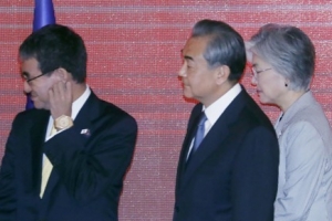 NHK “한국 중국 일본 외교장관이 21일 베이징에서 만난다”