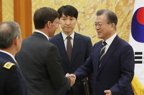 문재인, 미국 국방장관 만나 "북미 비핵화협상 반드시 성공해야"