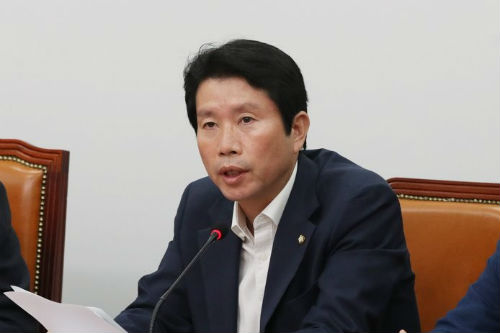 이인영 “조국 청문회에 가족 불러 모욕 주려 한다면 비열한 정치”