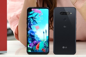 LG전자, 고성능 트리플카메라 갖춘 중가격의 스마트폰 ‘Q70’ 내놔 