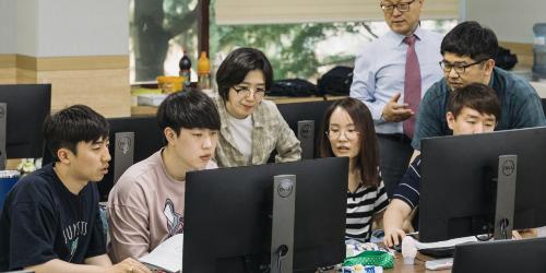 포스코, 최정우 약속 '청년 취·창업교육 프로그램'에서 상반기 성과 내 