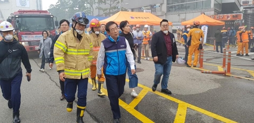 박원순 제일평화시장 화재현장 방문, "상권 회복에 종합대책 마련" 