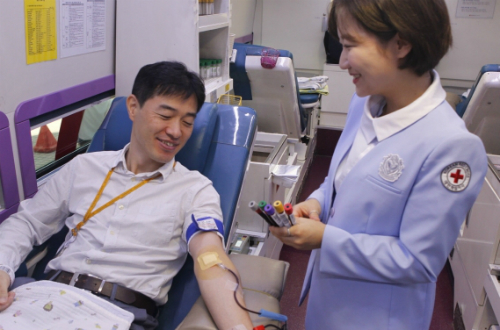 KB국민카드 임직원, 소아암 어린이 위한 헌혈행사 진행
