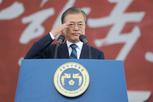 문재인, 국군의날 행사에서 “평화는 힘이 바탕될 때 지속" 