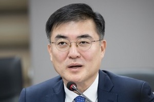 금융위 핀테크 규제혁신 첫 회의 열어, 손병두 "금융시장 성장 지원"  