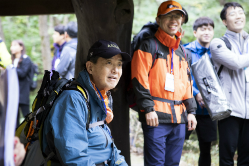 삼양그룹 창립 95돌 임직원 산행, 김윤 "지속 가능한 경쟁력 확보"