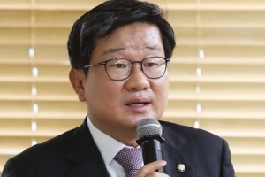 전해철 대법원에 이재명 탄원서 제출, "경기도에 꼭 필요한 정치인" 