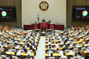 국회 본회의에서 고교무상교육 P2P금융 법안 등 168개 안건 통과