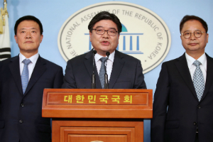 민주당, 총선 험지에 출마할 김용진 김학민 황인성 입당식 