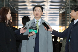 검찰, '드루킹 댓글조작' 항소심에서 김경수에게 징역 6년 구형