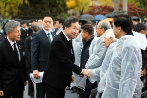 이낙연, 순국선열 기리며 "전쟁 없애는 항구적 평화 구축해야"