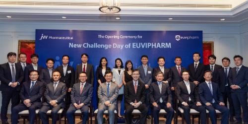 JW중외제약 베트남에 '유비팜JSC' 출범, 이경하 