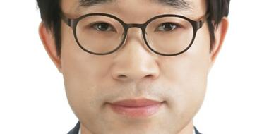 현대백화점 30년 윤기철, 소비자에게 가는 현대리바트 만들기 중책