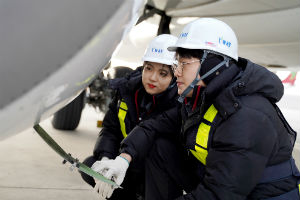 티웨이항공, 겨울철 현장근무 정비직원들에 방한용품 지급 늘려 
