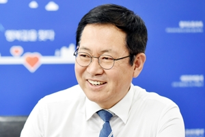 인천 쓰레기매립지 해결 의지 보인 <a href='https://www.businesspost.co.kr/BP?command=article_view&num=207847' class='human_link' style='text-decoration:underline' target='_blank'>박남춘</a>, 민간협치 타협 가능성 자신 