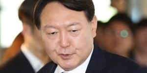 조국에게 집요한 윤석열, 구속영장 기각에도 구속 올가미 계속 던질까 