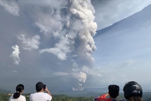 필리핀 마닐라 인근 화산 폭발, 마닐라 국제공항 운영 전면중단