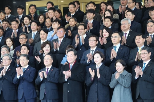 이낙연, 종로와 전국 오가는 선거운동으로 대선주자 시험대 오른다