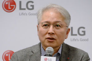 LG전자 주식 매수의견 유지, “해외공장 가동해 TV와 스마트폰 기대” 