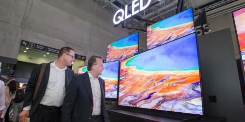 8K TV 논란 종지부, LG전자는 명분 얻고 삼성전자는 실리 챙겼다