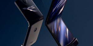 삼성전자, 가로로 접는 스마트폰에서 모토로라에 압승 거두나 