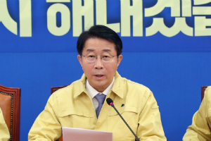 조정식 "코로나19 대응 추경안을 2월 임시국회에서 처리하겠다"
