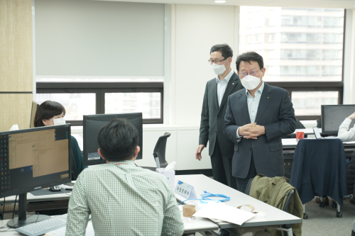 김광수, NH농협금융 코로나19 대체사업장 찾아 “업무공백 없어야”