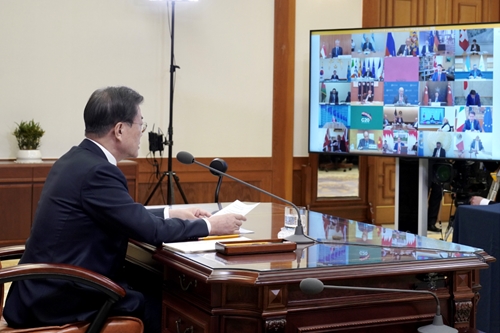 문재인, G20 화상회의에서 "코로나19 한국 대응모델 공유하겠다"