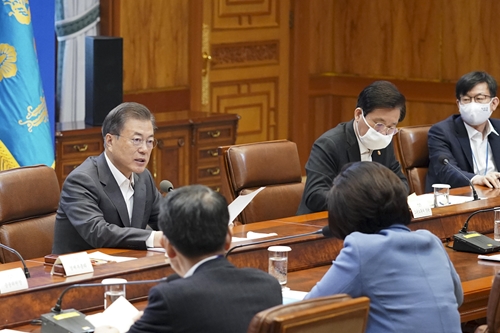 문재인 "수출기업에 36조 무역금융 지원, 공공 선결제로 수요 창출"