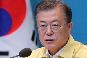 블룸버그 "한국 총선에서 여당 승리하면 문재인 경제정책 힘받아"