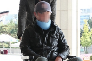 ‘웅동학원 채용비리’ 조국 동생, 징역 1년 받고 법정구속돼 