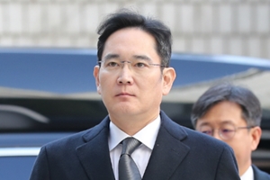 검찰, <a href='https://www.businesspost.co.kr/BP?command=article_view&num=337655' class='human_link' style='text-decoration:underline' target='_blank'>이재용</a> 다시 불러 삼성물산 제일모직 합병 의혹 조사