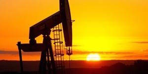 국제유가 소폭 내려, 주요 산유국 원유 감산규모 줄일 가능성 